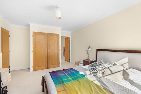 undefined, Bridgewater Road, Weybridge
