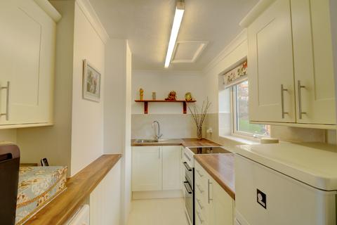 1 bedroom apartment for sale, Windsor Drive, Buckinghamshire HP13