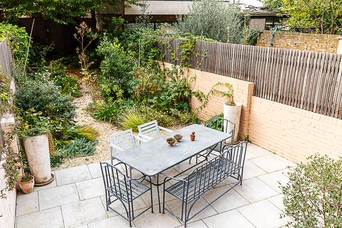 undefined, Milton Grove, London N16