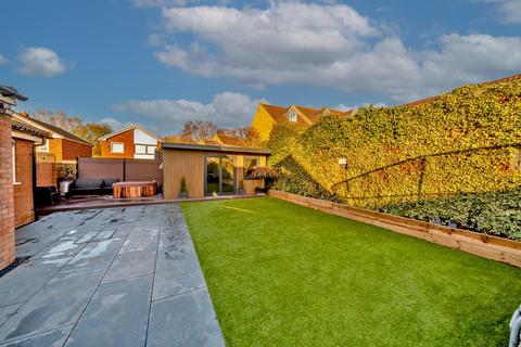 4 bedroom detached house for sale, Barns Close, Walsall WS9