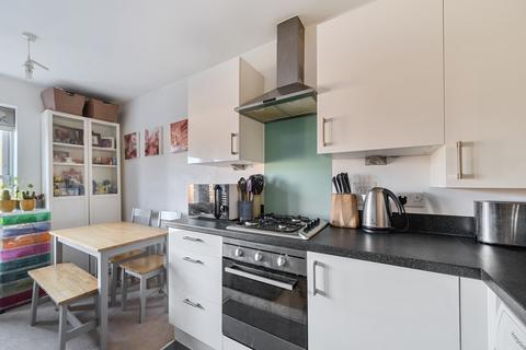 2 bedroom flat for sale, Langley Road, Surbiton, KT6