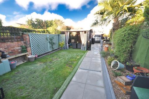 undefined, Field Road, Thorne, Doncaster