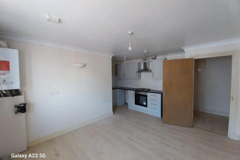 undefined, Flat 6, Southall, UB1