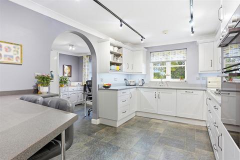 undefined, Rye Field, Ashtead