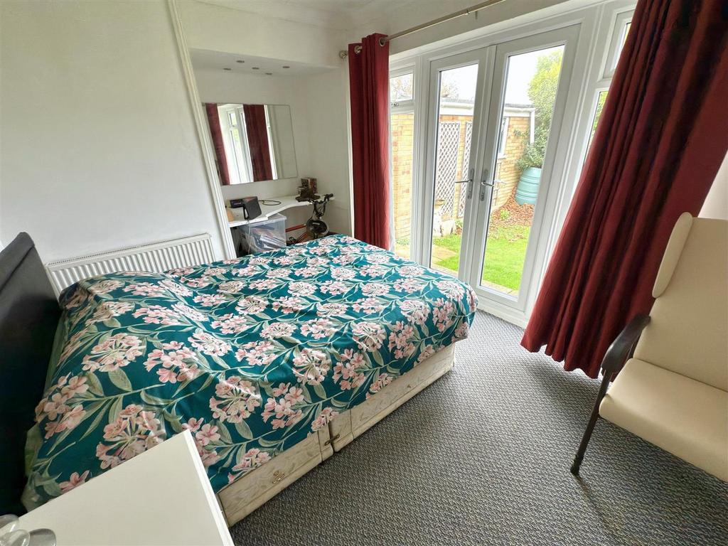 BED 3.jpg