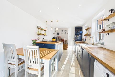3 bedroom end of terrace house for sale, Church Chare, Whickham, NE16