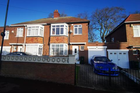 3 bedroom semi-detached house to rent, Kirton Avenue, Newcastle upon Tyne, NE4