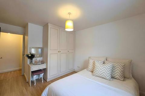 1 bedroom flat to rent, Voss Street, London, E2