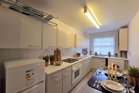 1 bedroom flat to rent, Voss Street, London, E2