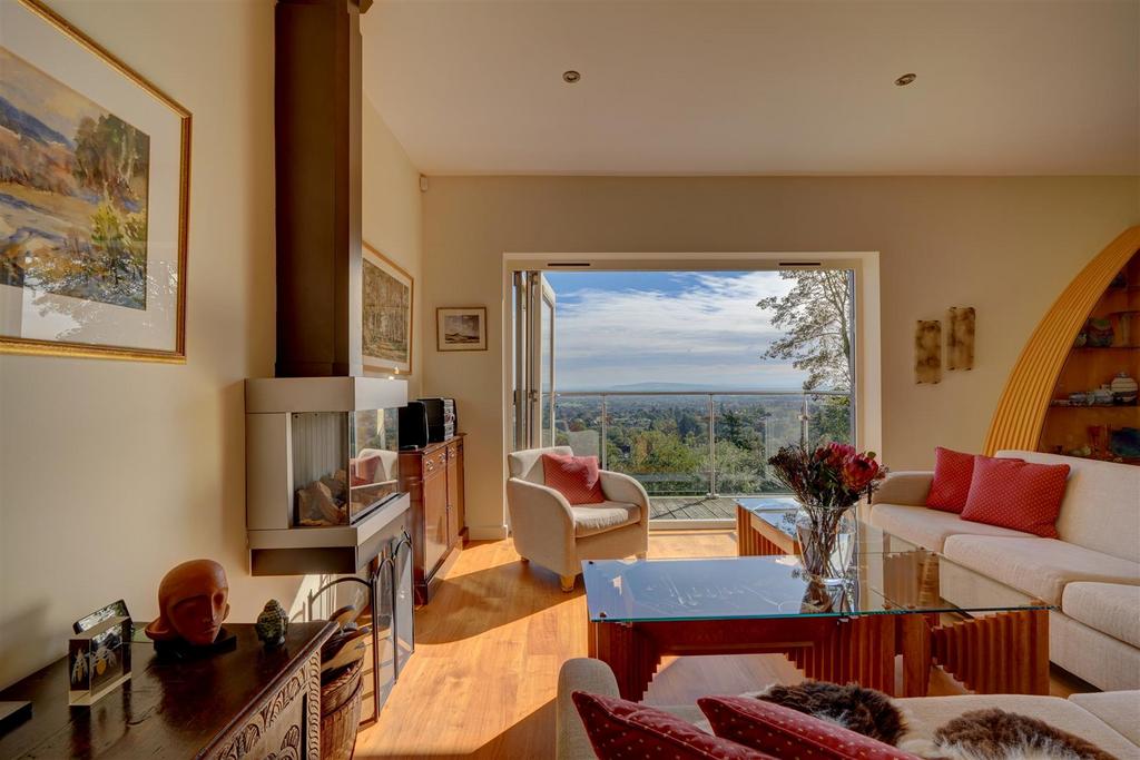 48a Worcester Rd (28