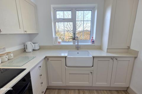 2 bedroom flat for sale, Amesbury Court, 11 Crofton Way, Enfield EN2