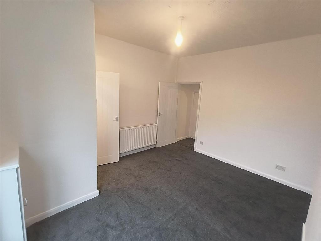 Livingroom 2.jpg