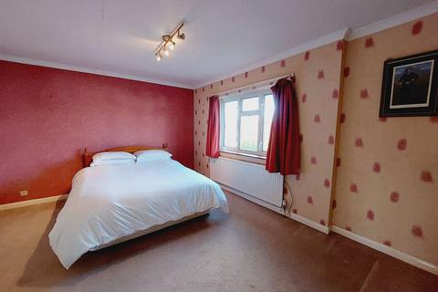 3 bedroom detached house for sale, Strathcona Avenue, Little Bookham KT23