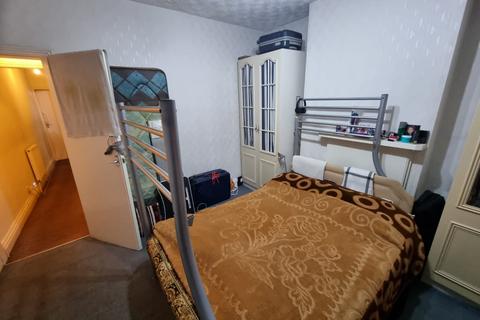 2 bedroom terraced house for sale, Epsom Road, Leicester, LE4
