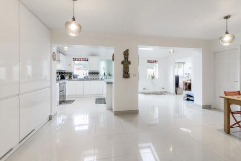 5 bedroom detached house for sale, Rosebay Close, Milton Keynes MK7