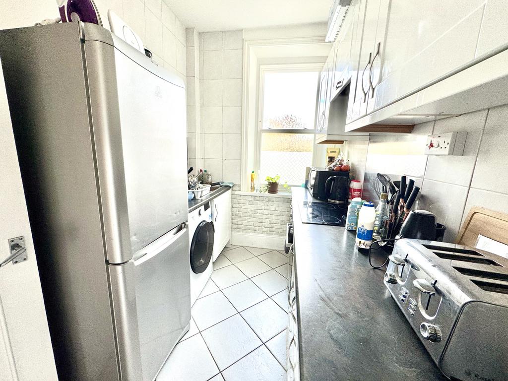 House in London - View 5
