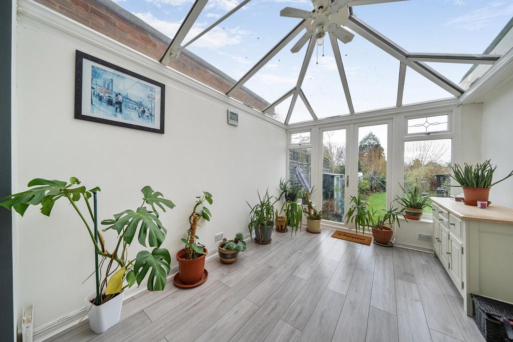 1383248 11 692467...