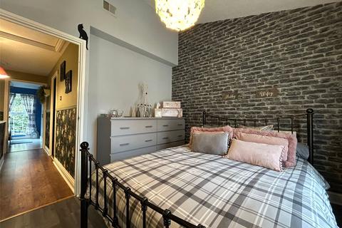 2 bedroom terraced house for sale, Congleton Grove, Woolwich, SE18