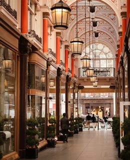 2 bedroom apartment for sale, Hertford Street, London W1J