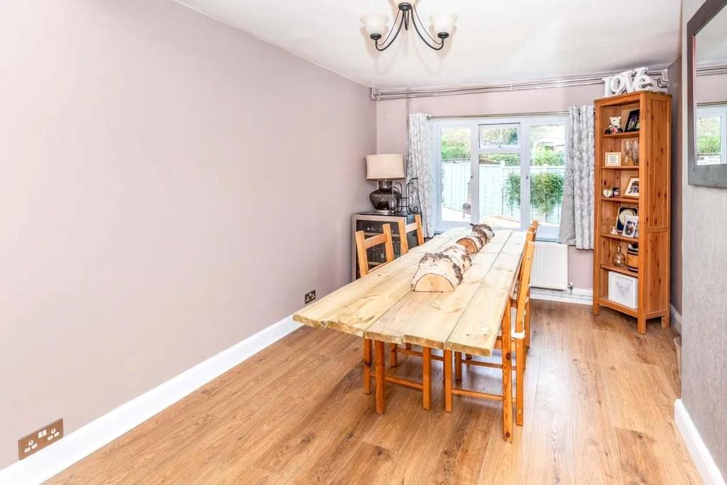 Dining room.jpg