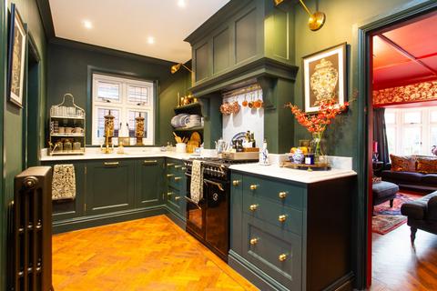 4 bedroom detached house for sale, Dumpton Park Drive, Ramsgate, Kent, CT11