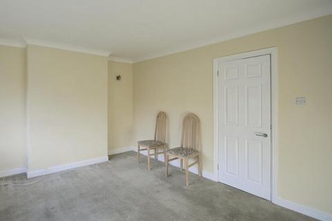 undefined, Chelmsford Avenue, Romford RM5