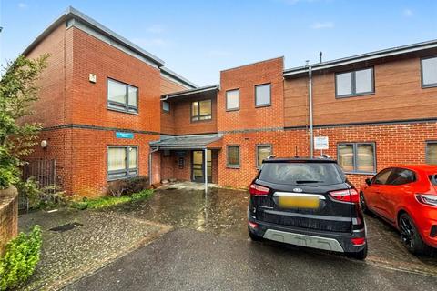 2 bedroom flat for sale, Whippendell Close, St Pauls Cray, Kent, BR5