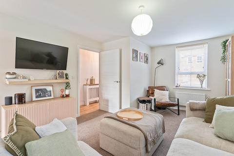 3 bedroom semi-detached house for sale, De Haia Road, Rogerstone, NP10