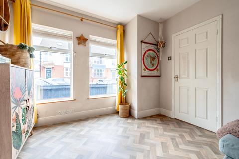 2 bedroom semi-detached house for sale, Roslyn Road, Gorleston