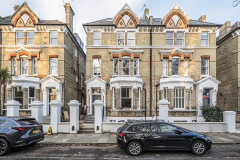 3 bedroom apartment to rent, St Andrews Square, Surbiton KT6