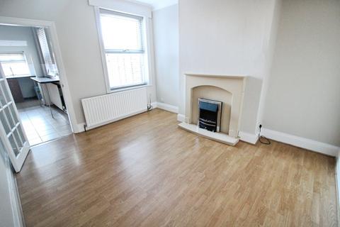 2 bedroom terraced house for sale, Smawthorne Lane, West Yorkshire WF10