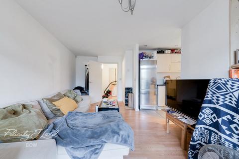 undefined, Violet Road, London, E3