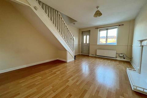 2 bedroom terraced house for sale, Grange Road, Hull