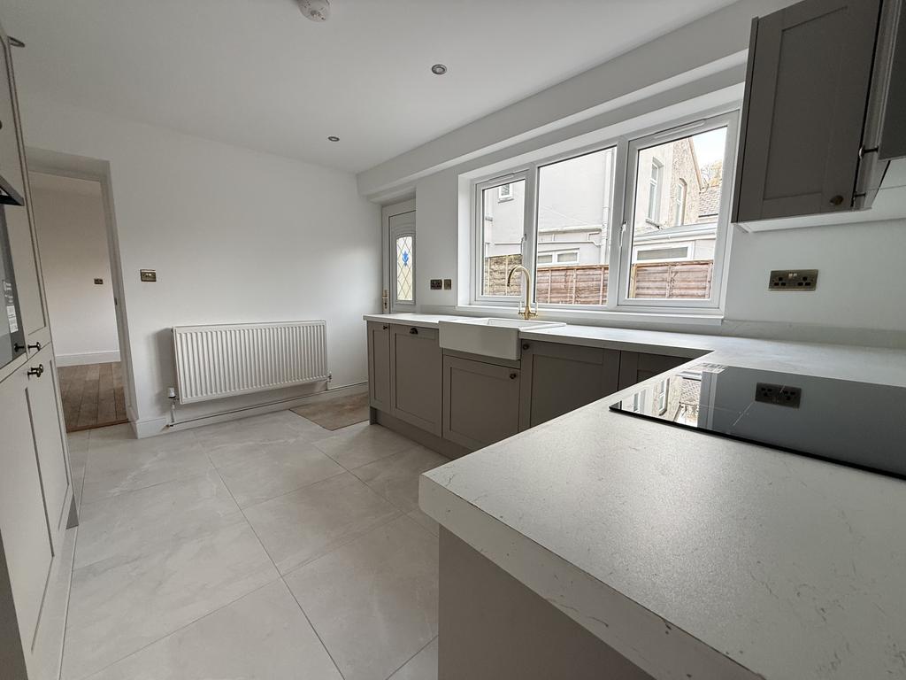Kitchen b