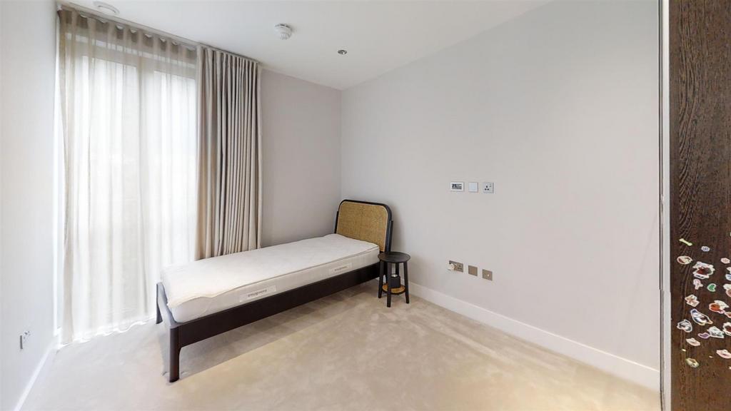 Bonchurch-Road-Portobello-Square-Bedroom 1.jpg