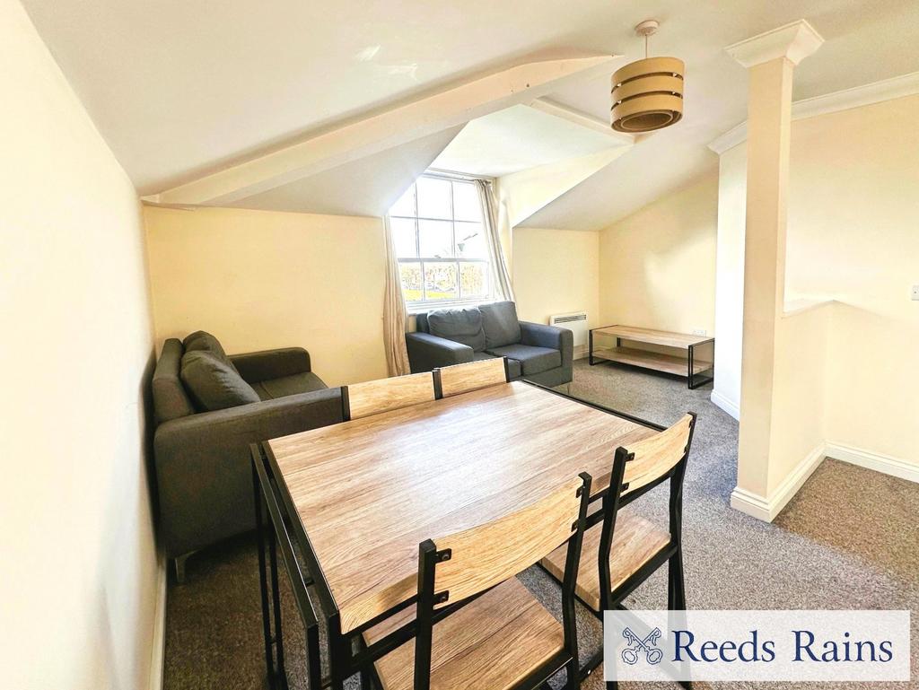 Living/Dining Area