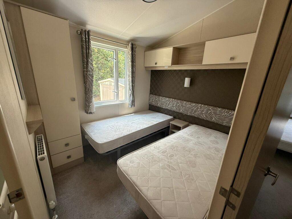 Twin Bedroom