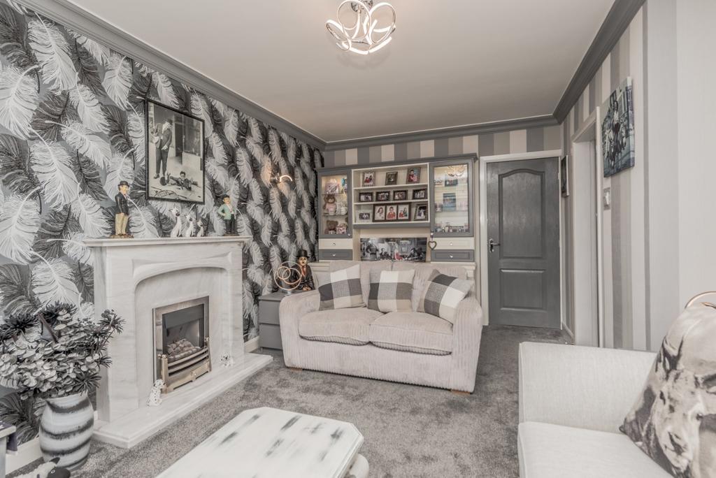 Sitting Room/Bed 4