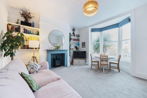 1 bedroom apartment for sale, Merton Road, London, SW19 1EE