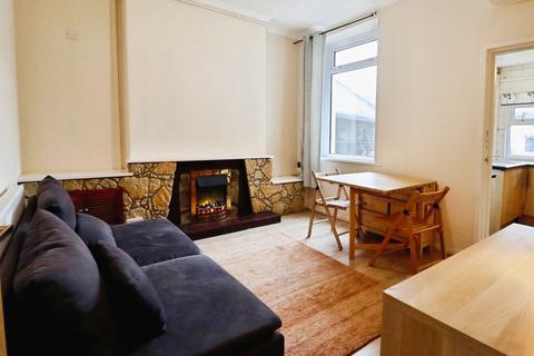 2 bedroom terraced house to rent, Robert Street, Cathays, Cardiff, CF24