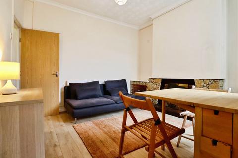 2 bedroom terraced house to rent, Robert Street, Cathays, Cardiff, CF24