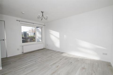 undefined, Austen Crescent, Swindon SN3