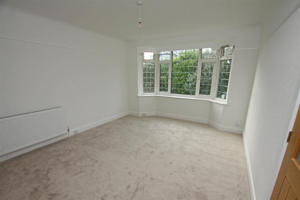 Bedroom b.jpg