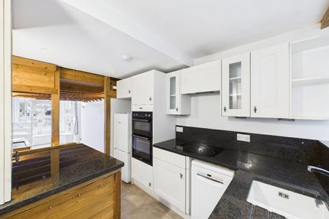 1 bedroom detached house to rent, Guards Club Road, Maidenhead, Berkshire, SL6
