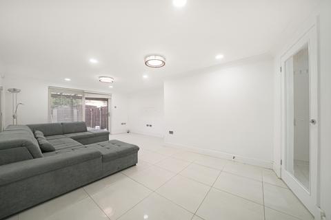 undefined, Hazelwood Avenue, SM4