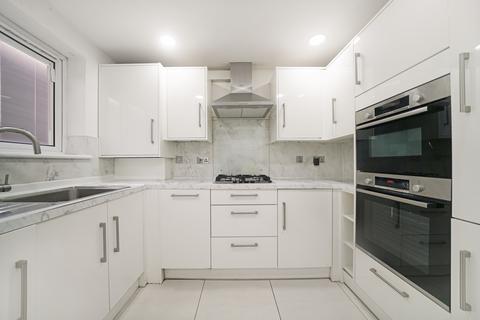 undefined, Hazelwood Avenue, SM4