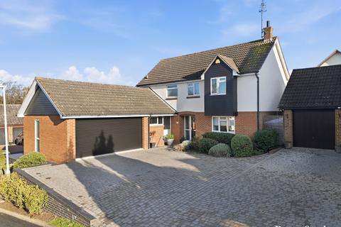 4 bedroom detached house for sale, Blacksmith Close, Billericay, CM12