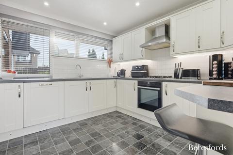 4 bedroom detached house for sale, Blacksmith Close, Billericay, CM12