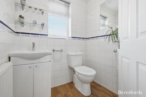 4 bedroom detached house for sale, Blacksmith Close, Billericay, CM12