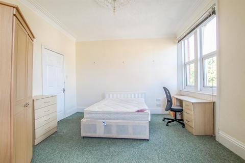 3 bedroom flat to rent, £105pppw - Helmsley Road, Sandyford